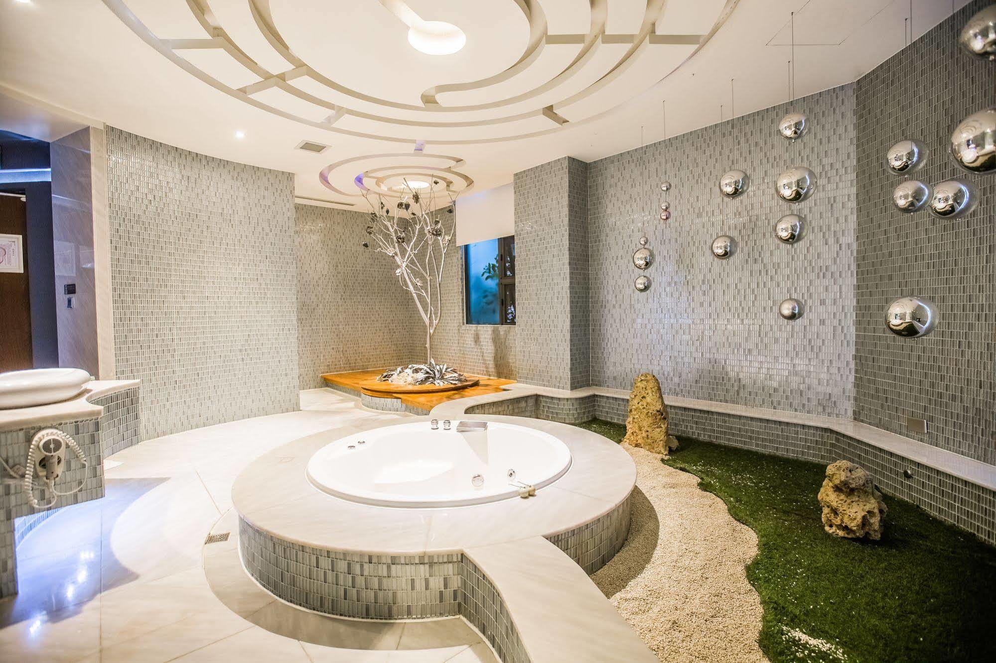 Ohya Chain Boutique Motel Taoyuan Buitenkant foto
